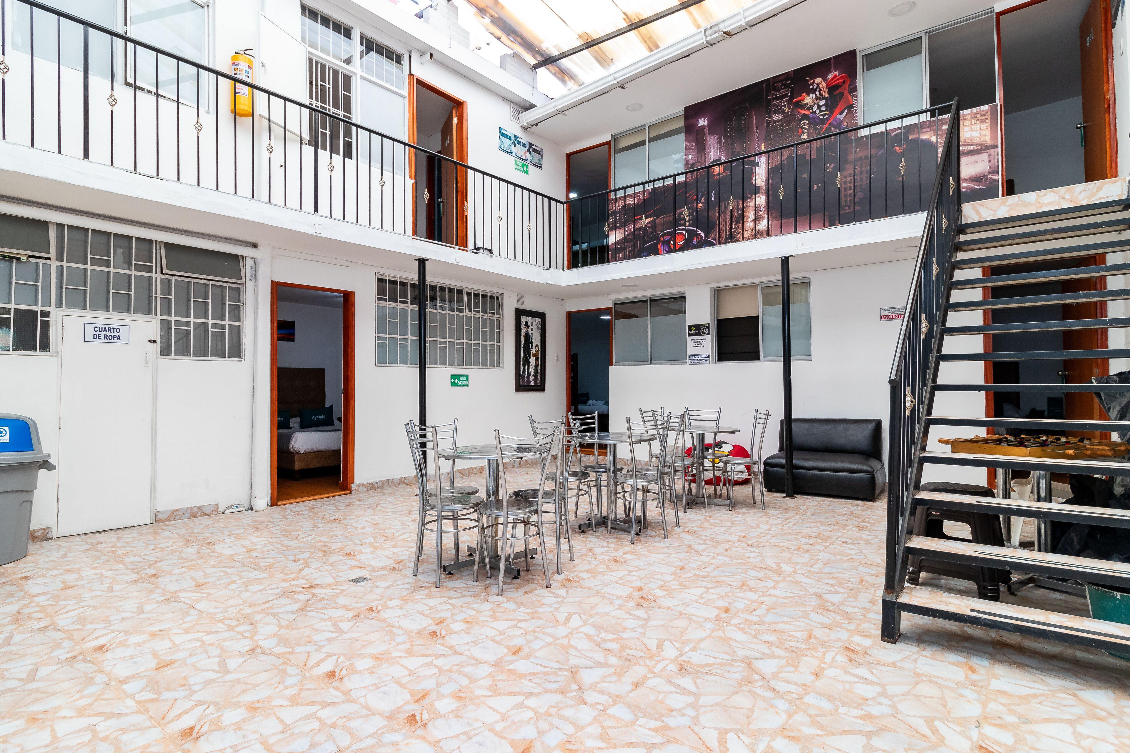 Hotel Comic City — Photos 1